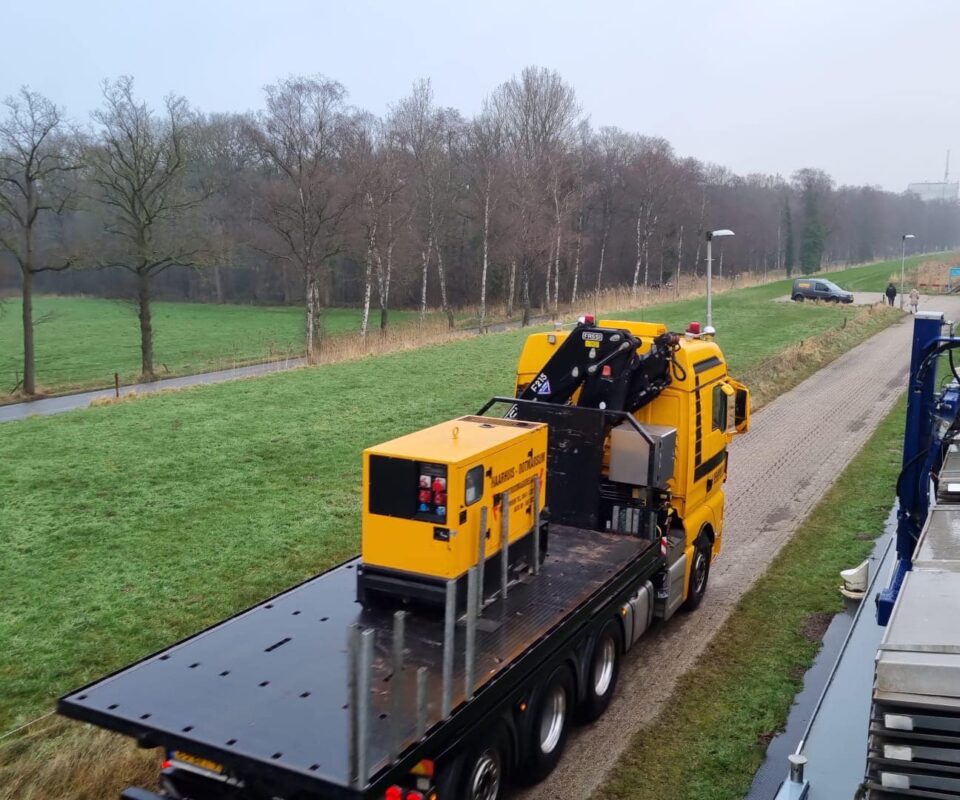 Transport van aggregaat door Haarhuis Generatoren
